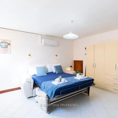 With Kitchen & Free Parking 100 M From The Sea Apartamento