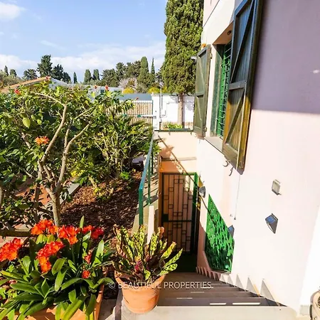With Kitchen & Free Parking 100 M From The Sea Apartman