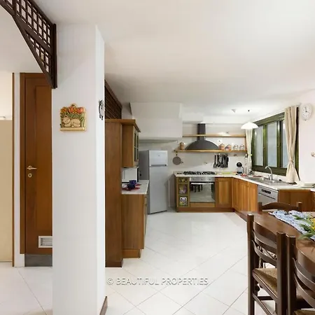 With Kitchen & Free Parking 100 M From The Sea Apartamento Quartu SantʼElena